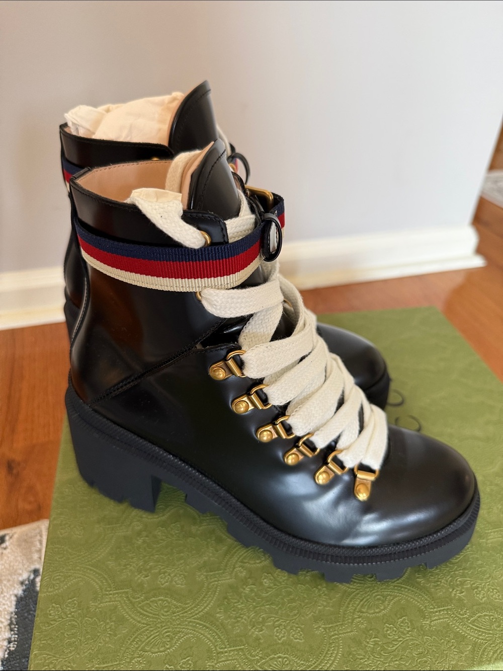 Gucci Women's Leather Ankle Boot with Sylvie Web Size 37.5 - Picture 4 of 8